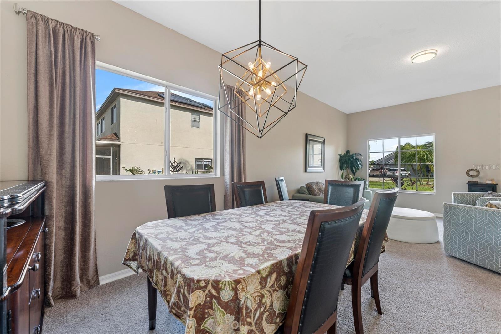 Listing photo id 15 for 13003 Carlington Lane