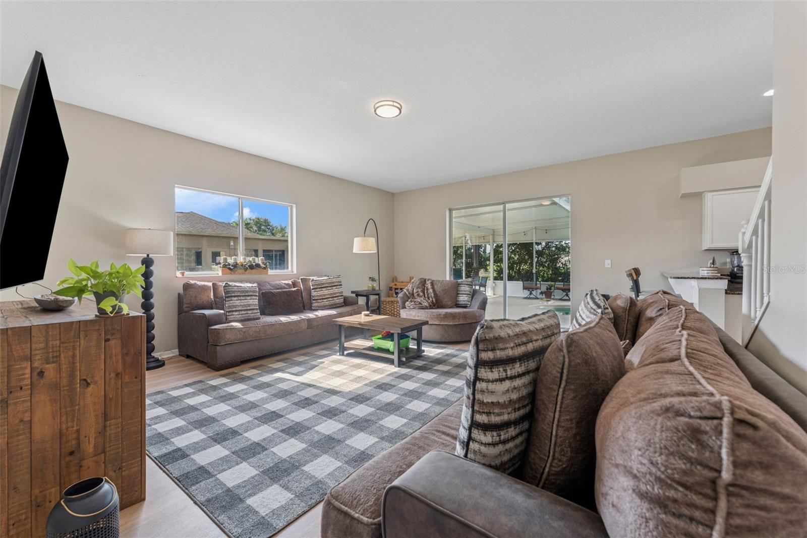 Listing photo id 16 for 13003 Carlington Lane