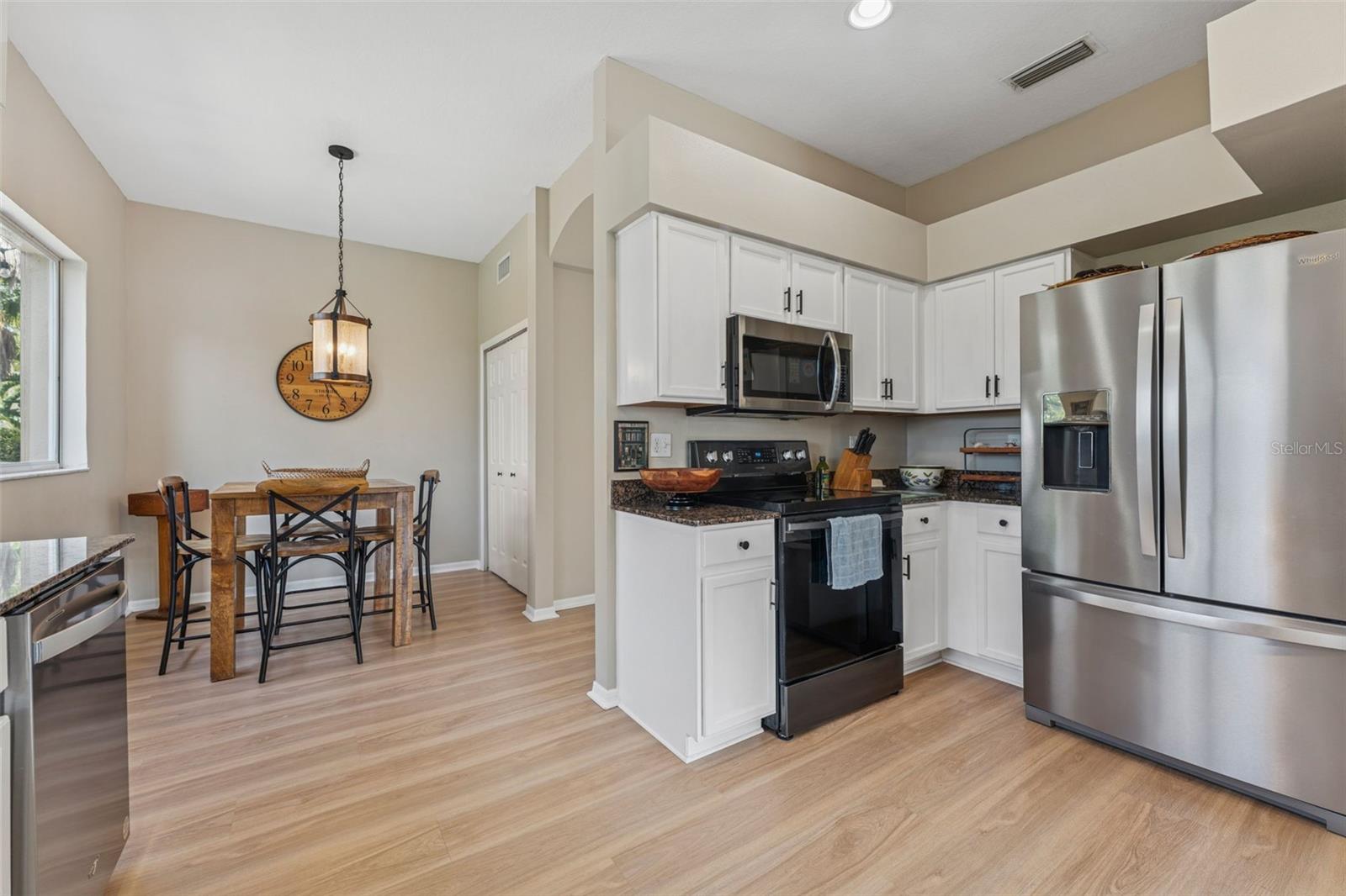 Listing photo id 22 for 13003 Carlington Lane