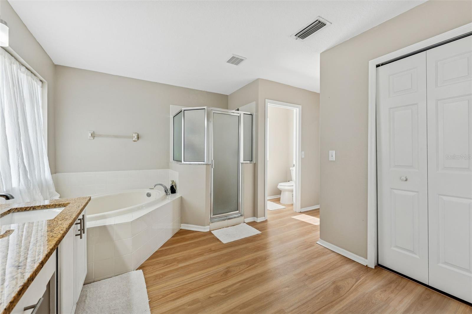 Listing photo id 31 for 13003 Carlington Lane