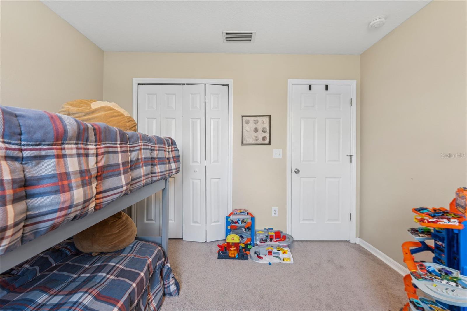 Listing photo id 36 for 13003 Carlington Lane