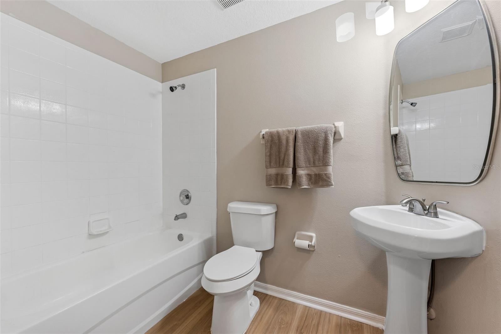 Listing photo id 37 for 13003 Carlington Lane