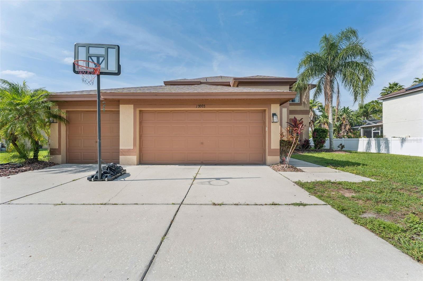 Listing photo id 7 for 13003 Carlington Lane