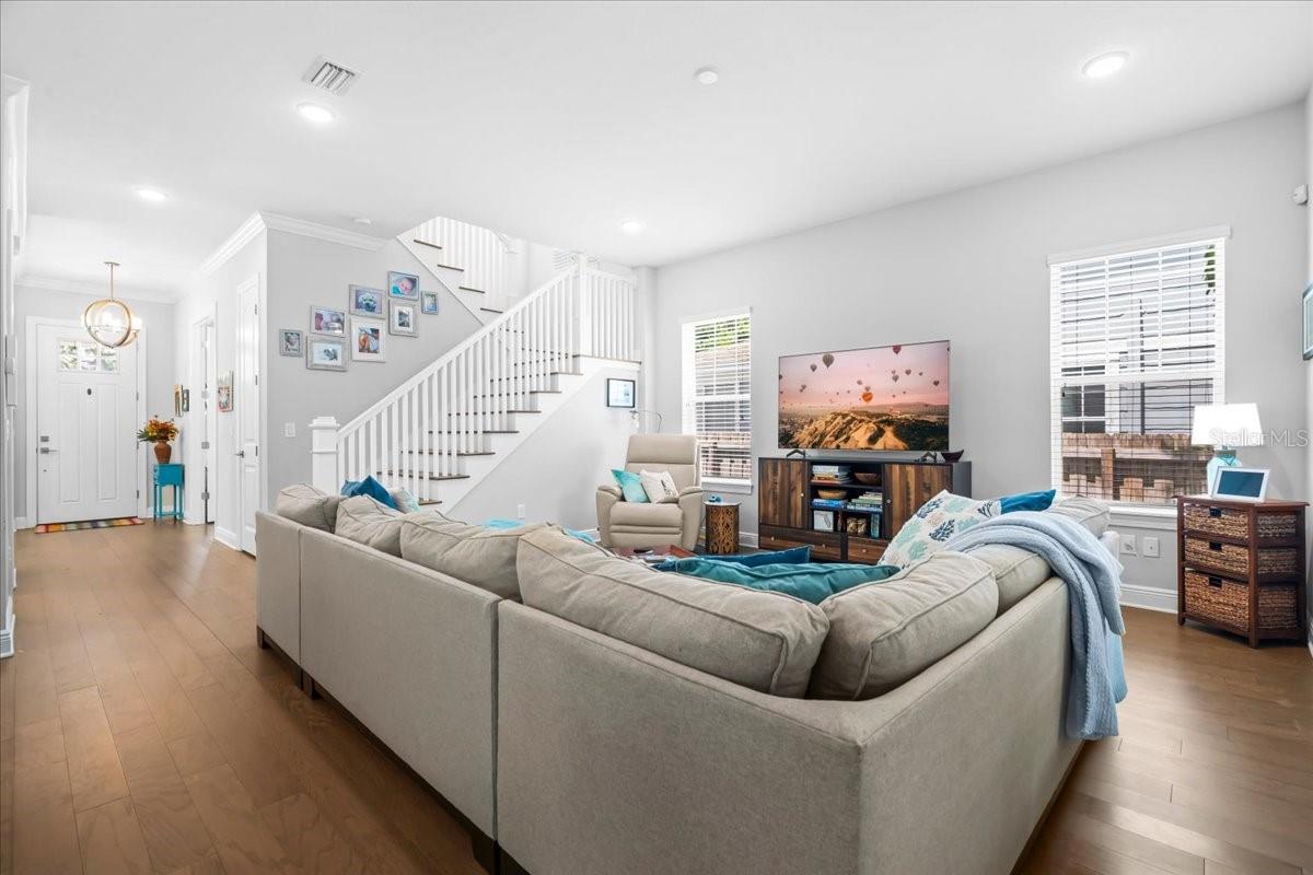 Image 11 of 59 For 627 32nd Avenue N