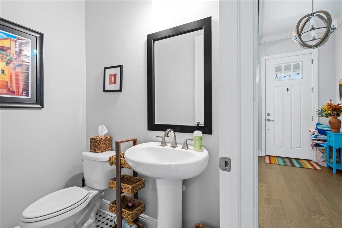 Image 15 of 59 For 627 32nd Avenue N