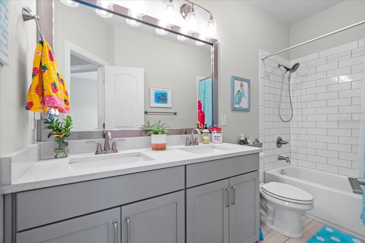 Image 35 of 59 For 627 32nd Avenue N