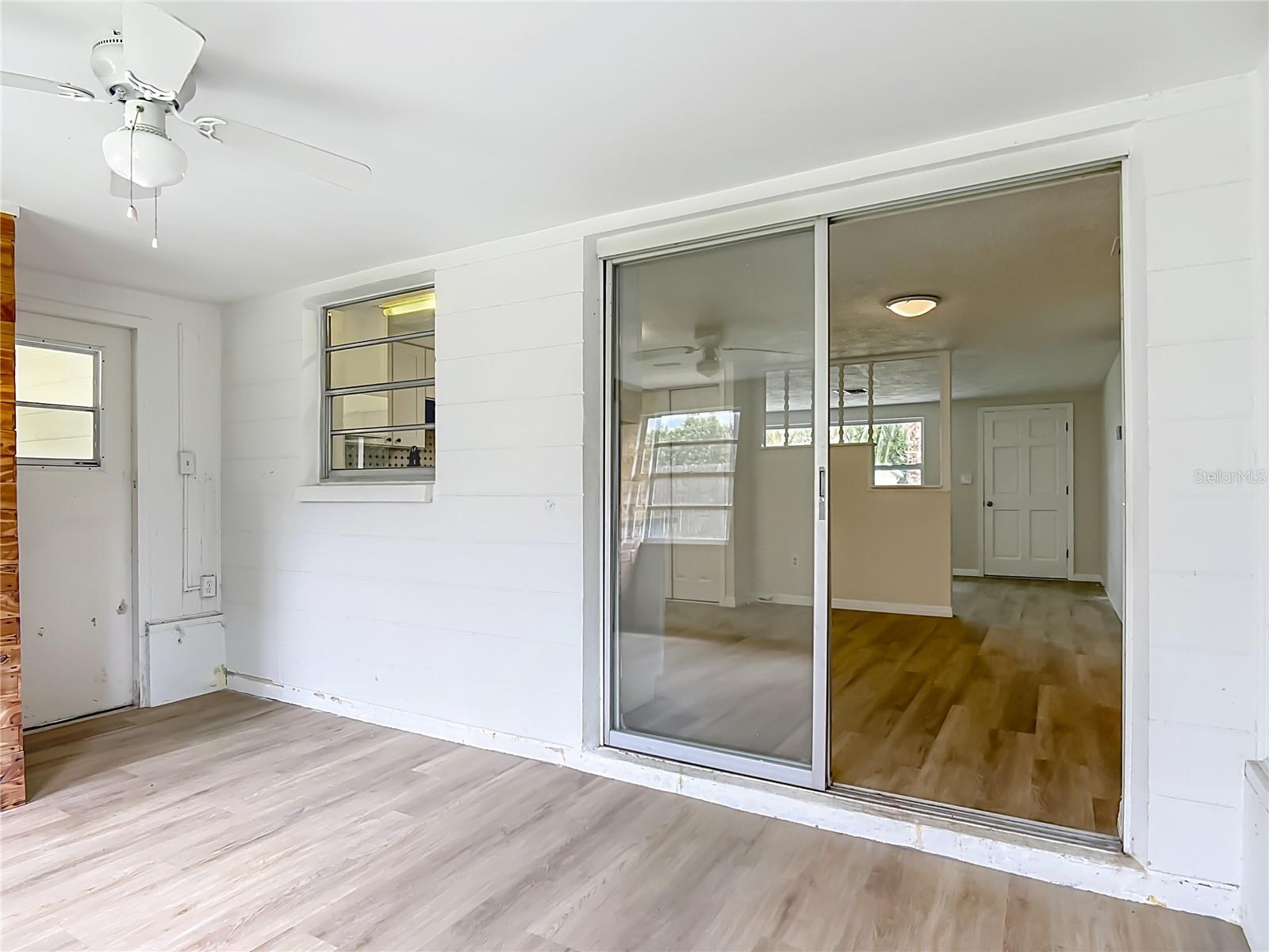Listing photo id 14 for 6632 Sierra Terrace