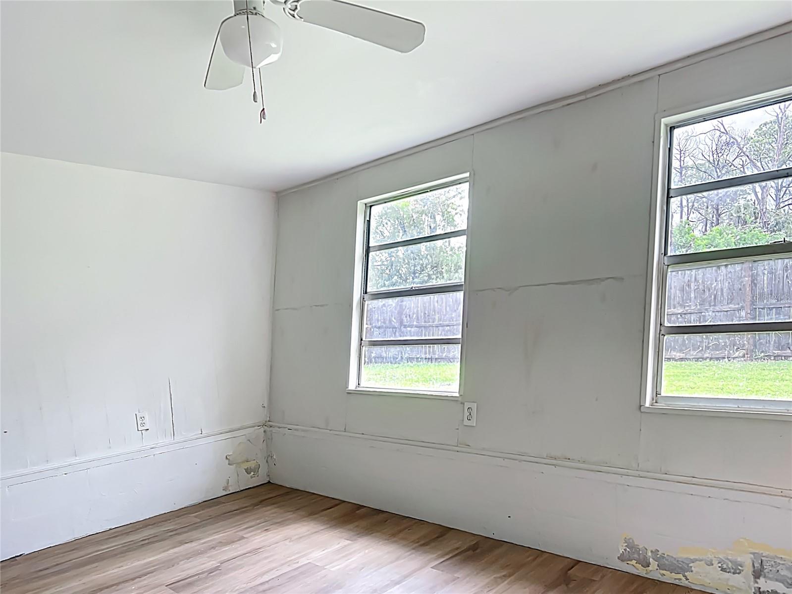 Listing photo id 16 for 6632 Sierra Terrace