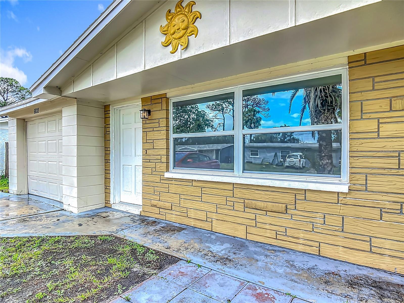 Listing photo id 1 for 6632 Sierra Terrace