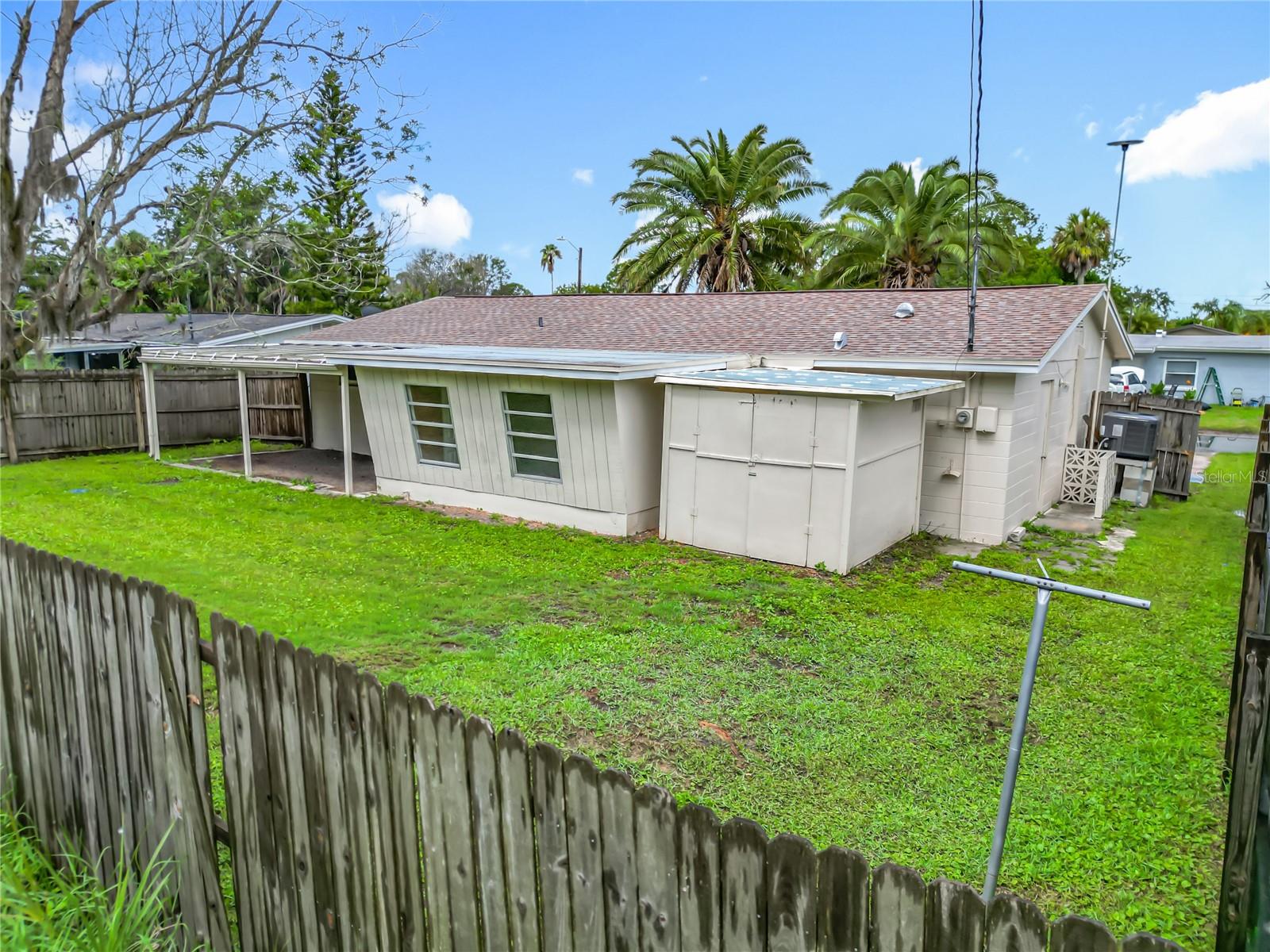 Listing photo id 34 for 6632 Sierra Terrace