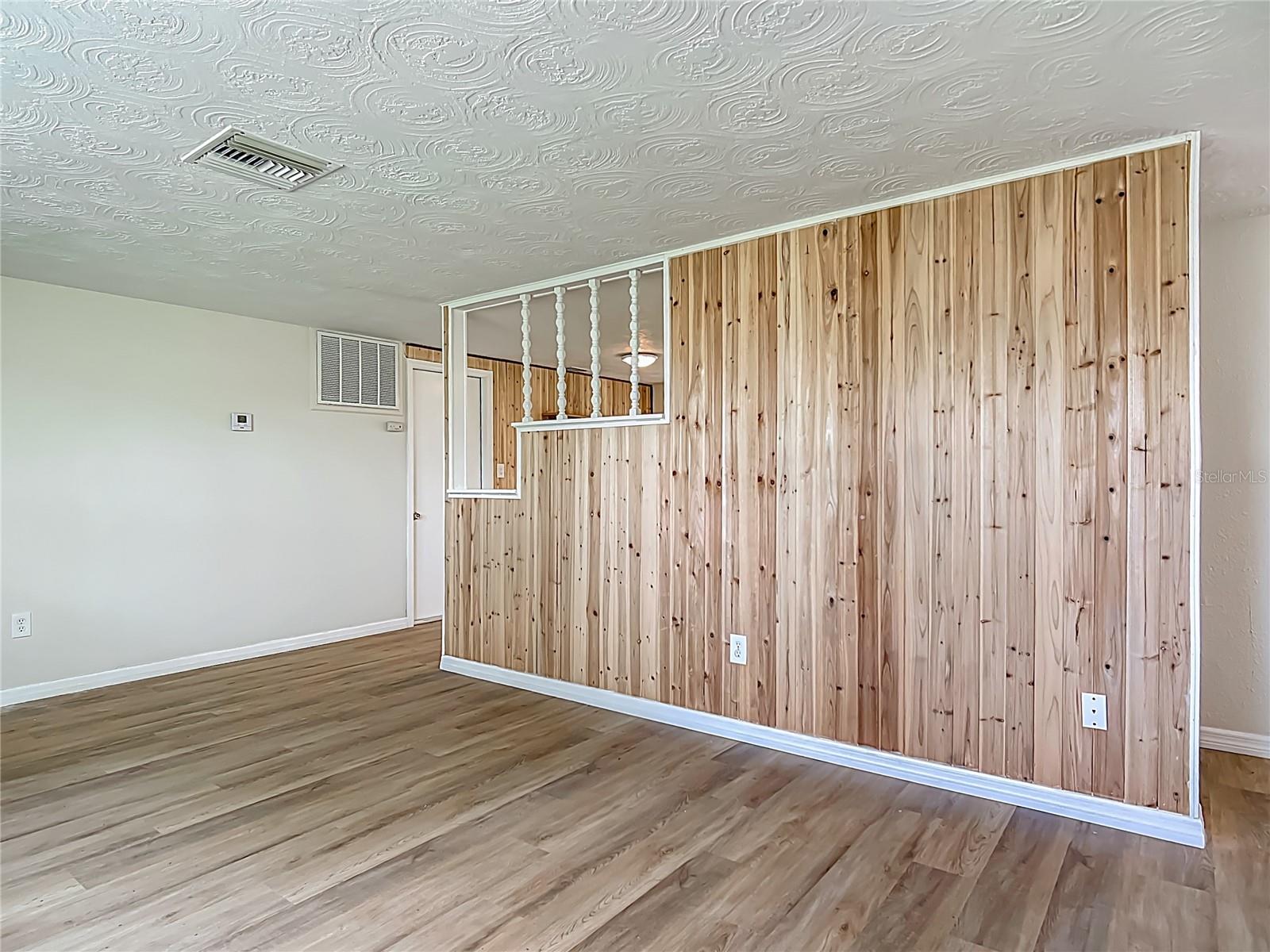 Listing photo id 5 for 6632 Sierra Terrace