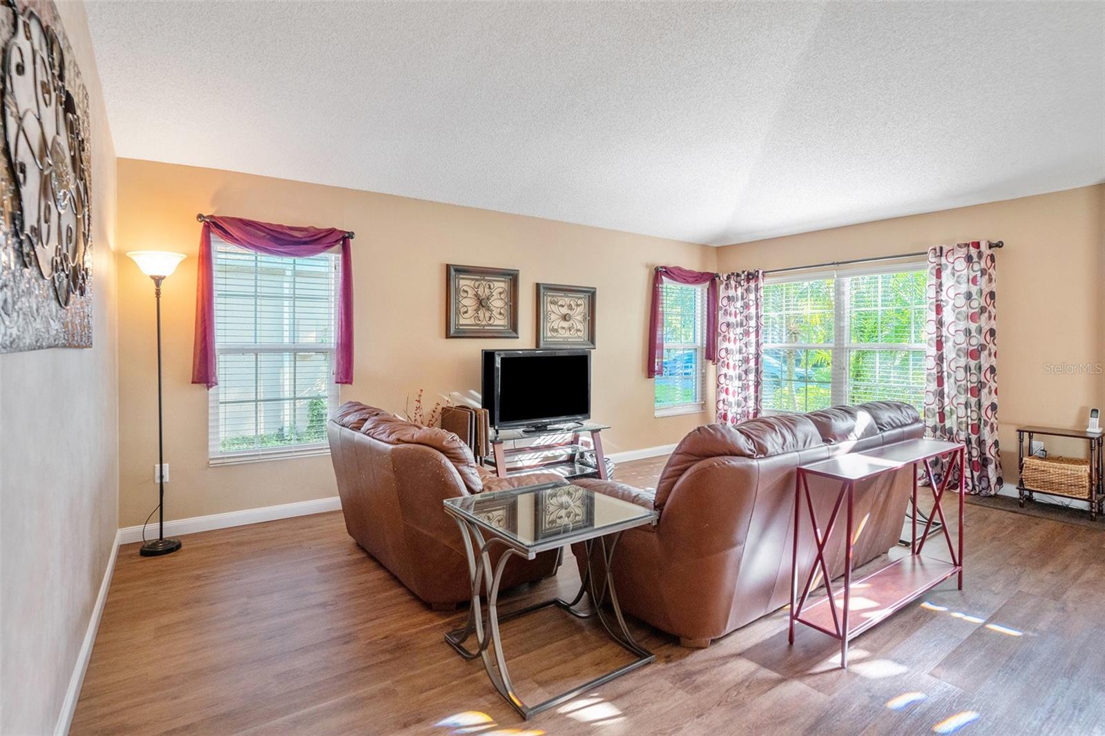 Image 14 of 31 For 1304 Gangplank Drive