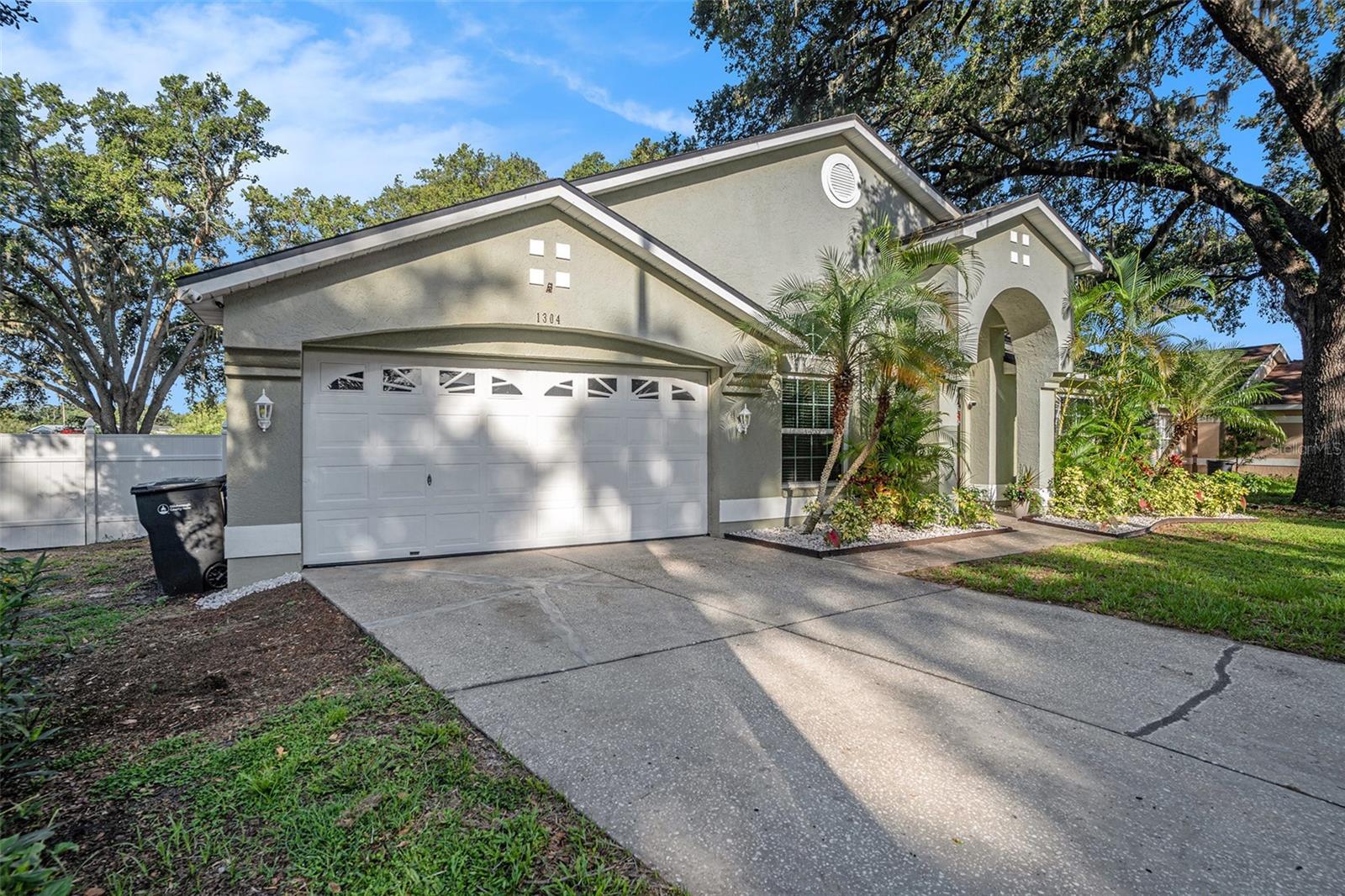 Image 2 of 31 For 1304 Gangplank Drive
