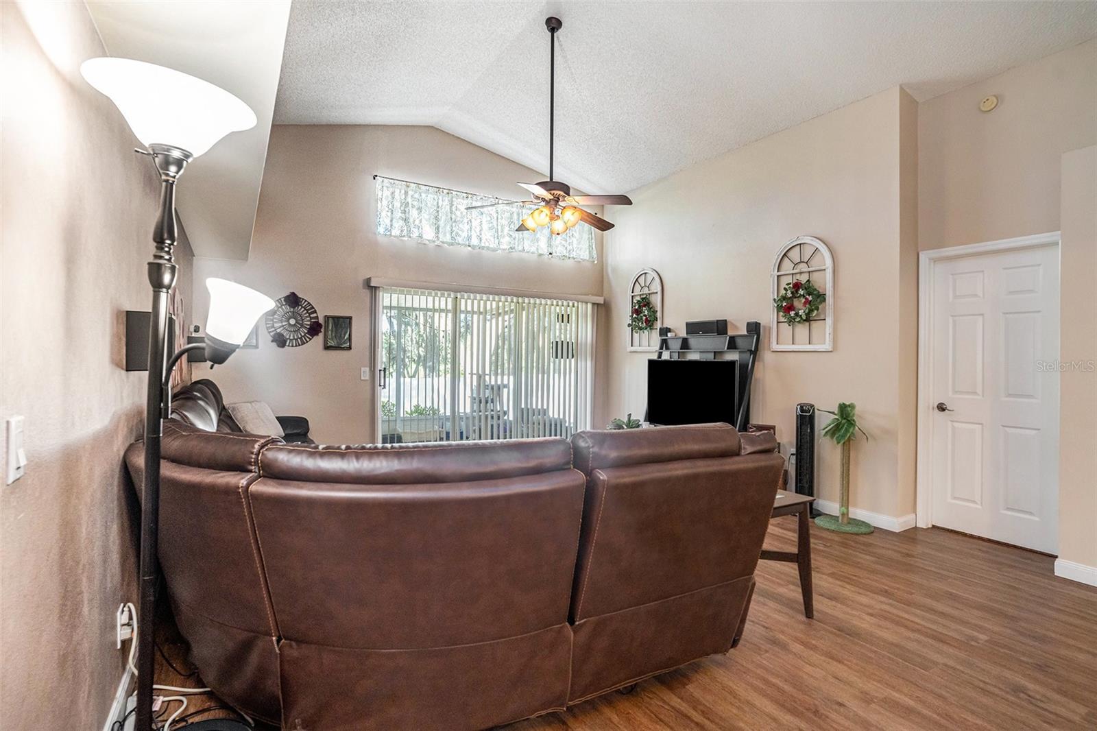 Image 7 of 31 For 1304 Gangplank Drive