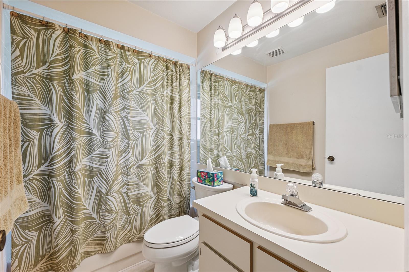 Image 21 of 53 For 12038 Steppingstone Boulevard
