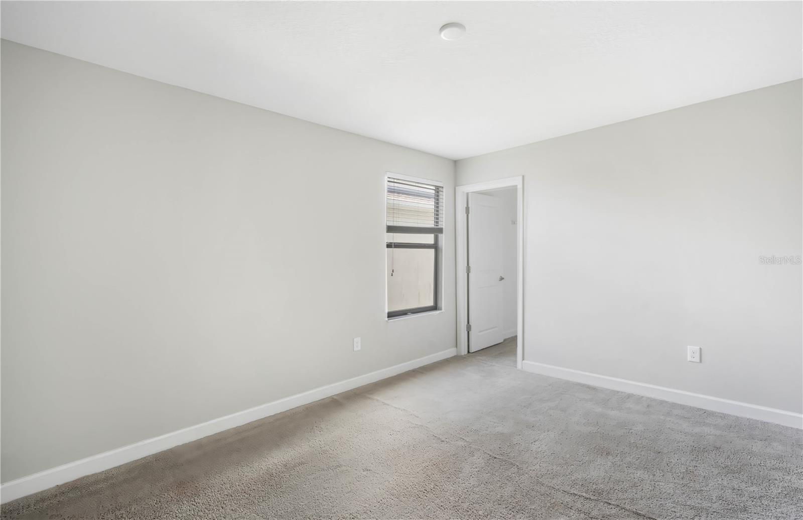 Image 15 of 28 For 13923 Roseate Tern Lane