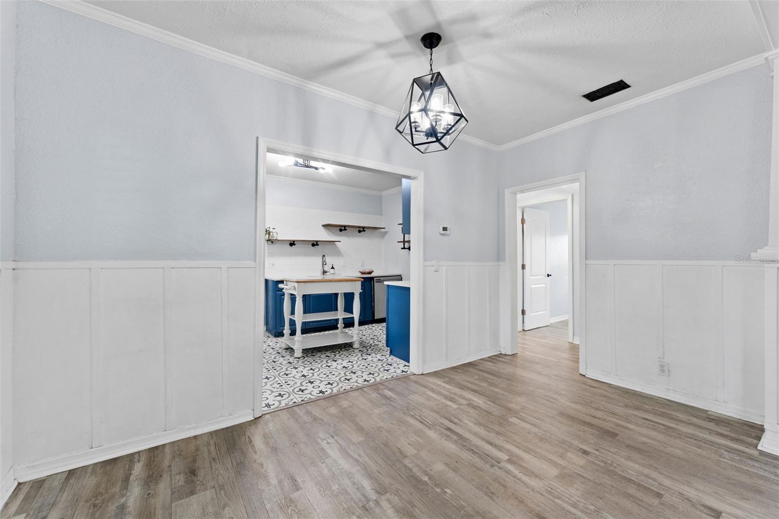 Image 11 of 33 For 1308 Osborne Avenue