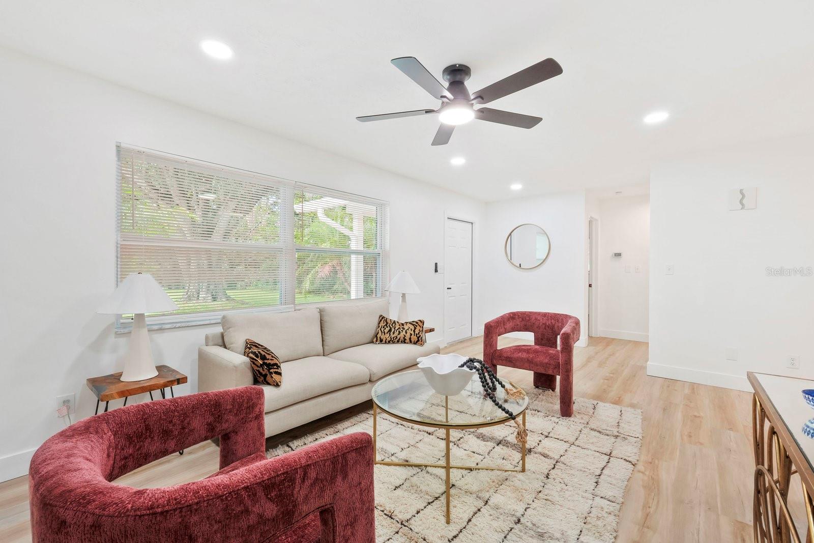 Image 12 of 34 For 11779 82nd Terrace
