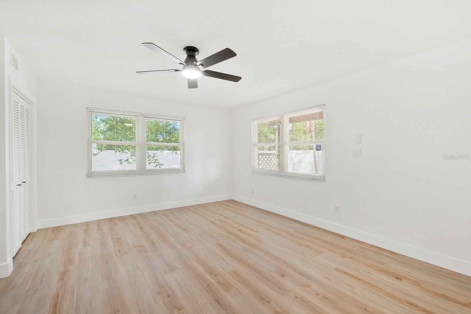 Image 26 of 34 For 11779 82nd Terrace