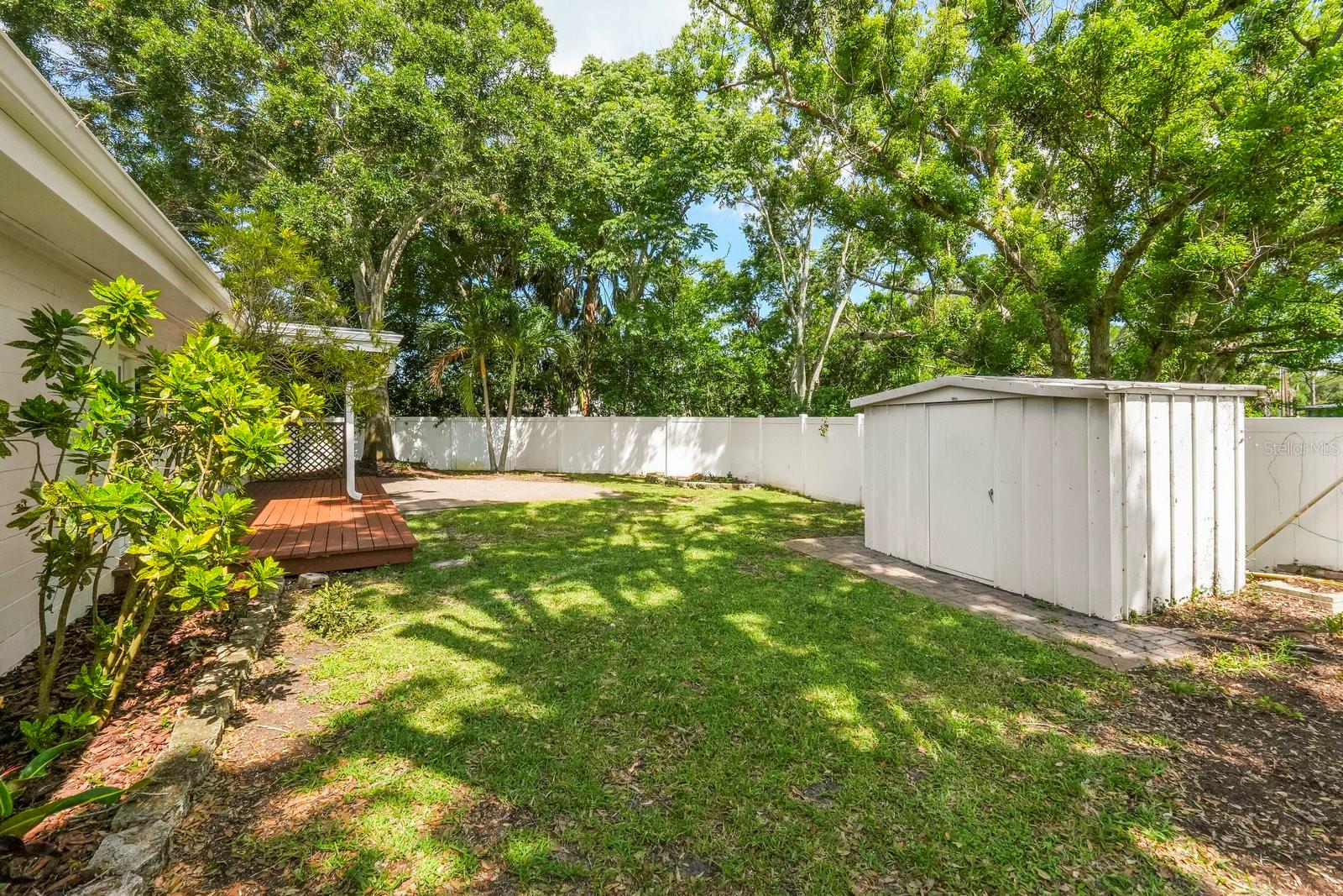 Image 31 of 34 For 11779 82nd Terrace