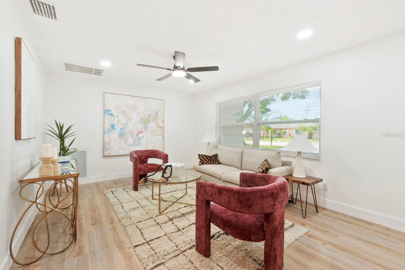 Image 7 of 34 For 11779 82nd Terrace