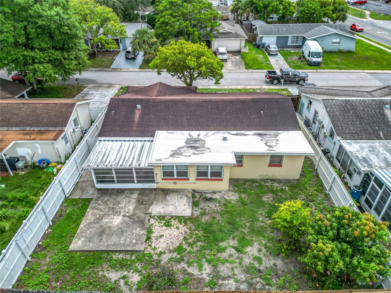 Image 32 of 40 For 7125 Sandalwood Drive