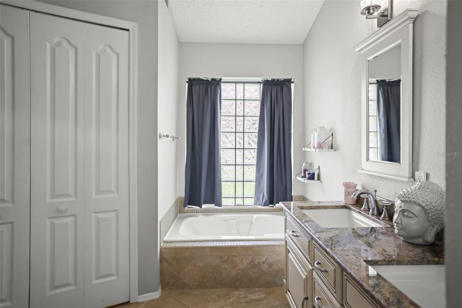 Image 15 of 45 For 4948 Ridgemoor Circle