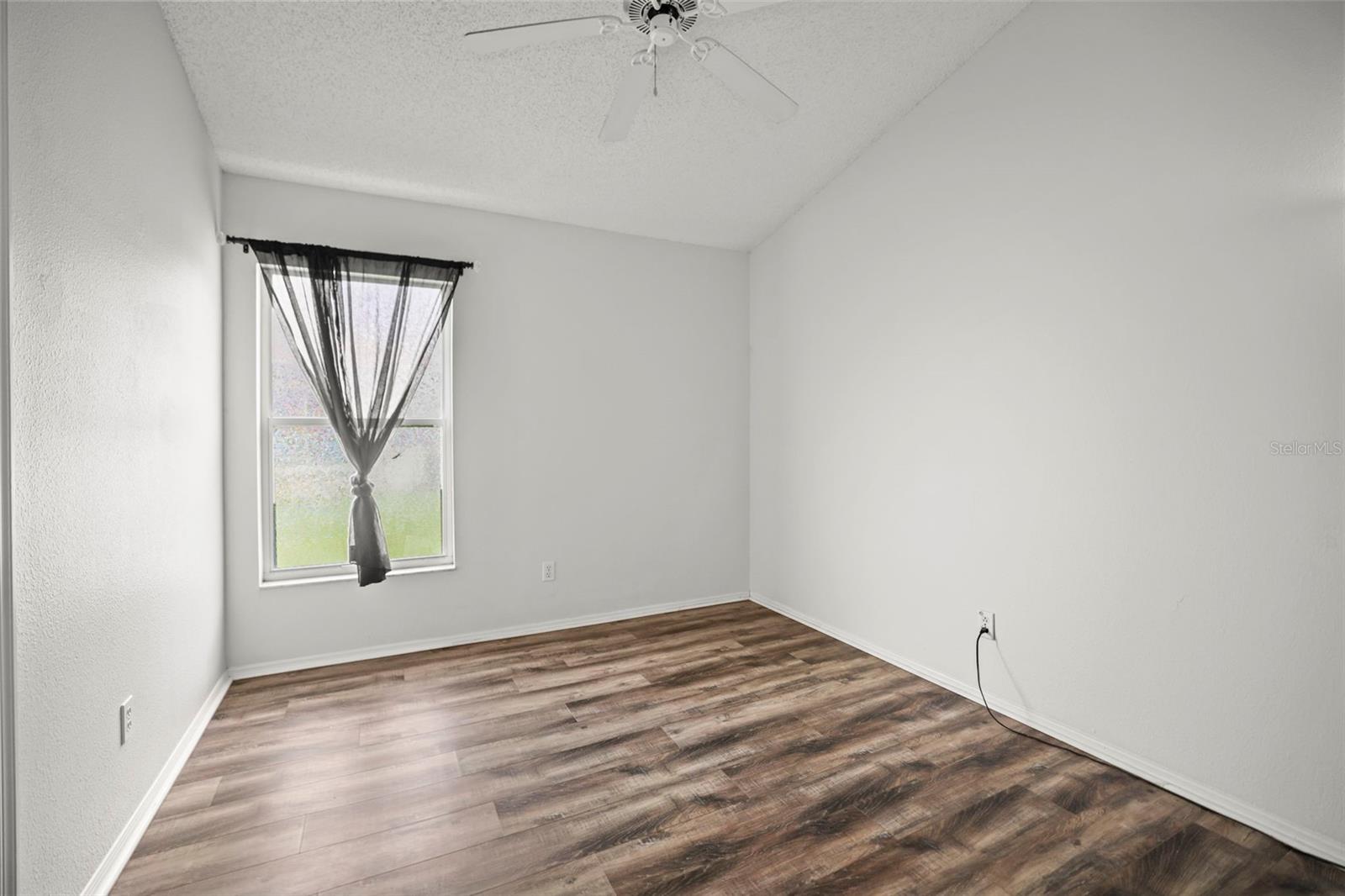 Image 17 of 45 For 4948 Ridgemoor Circle