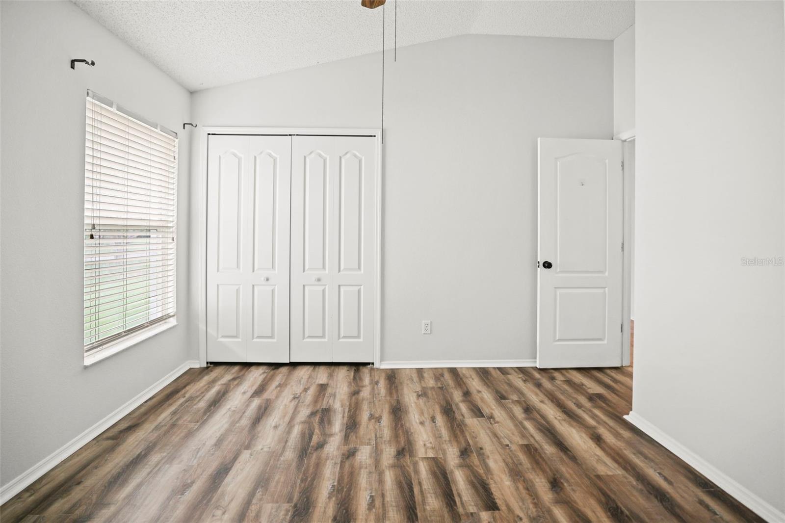 Image 20 of 45 For 4948 Ridgemoor Circle