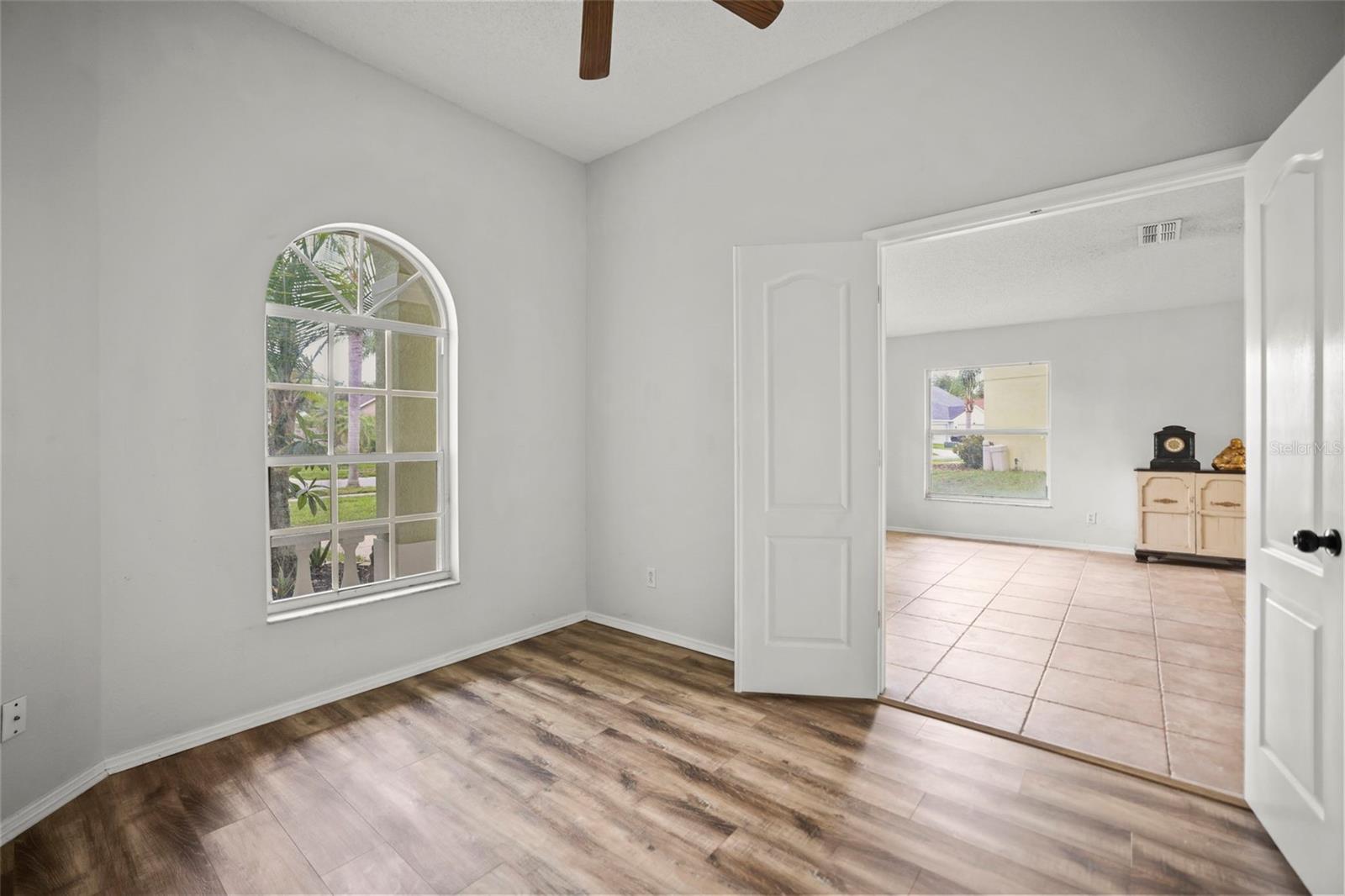 Image 22 of 45 For 4948 Ridgemoor Circle