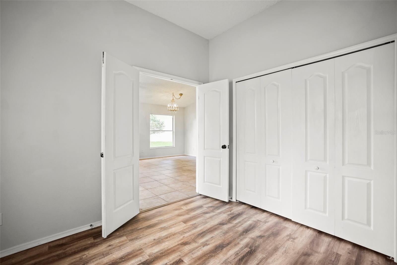 Image 23 of 45 For 4948 Ridgemoor Circle
