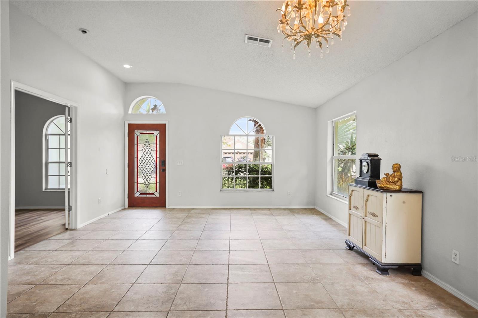 Image 5 of 45 For 4948 Ridgemoor Circle