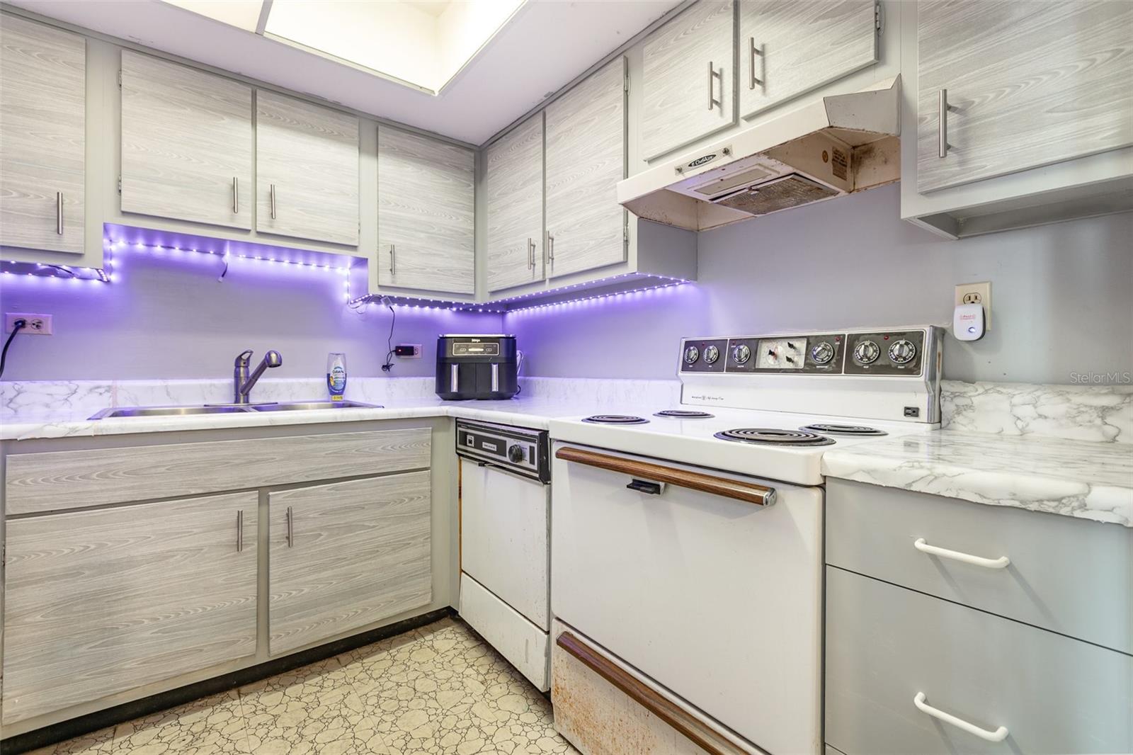 Image 8 of 25 For 2901 26th Street W 815