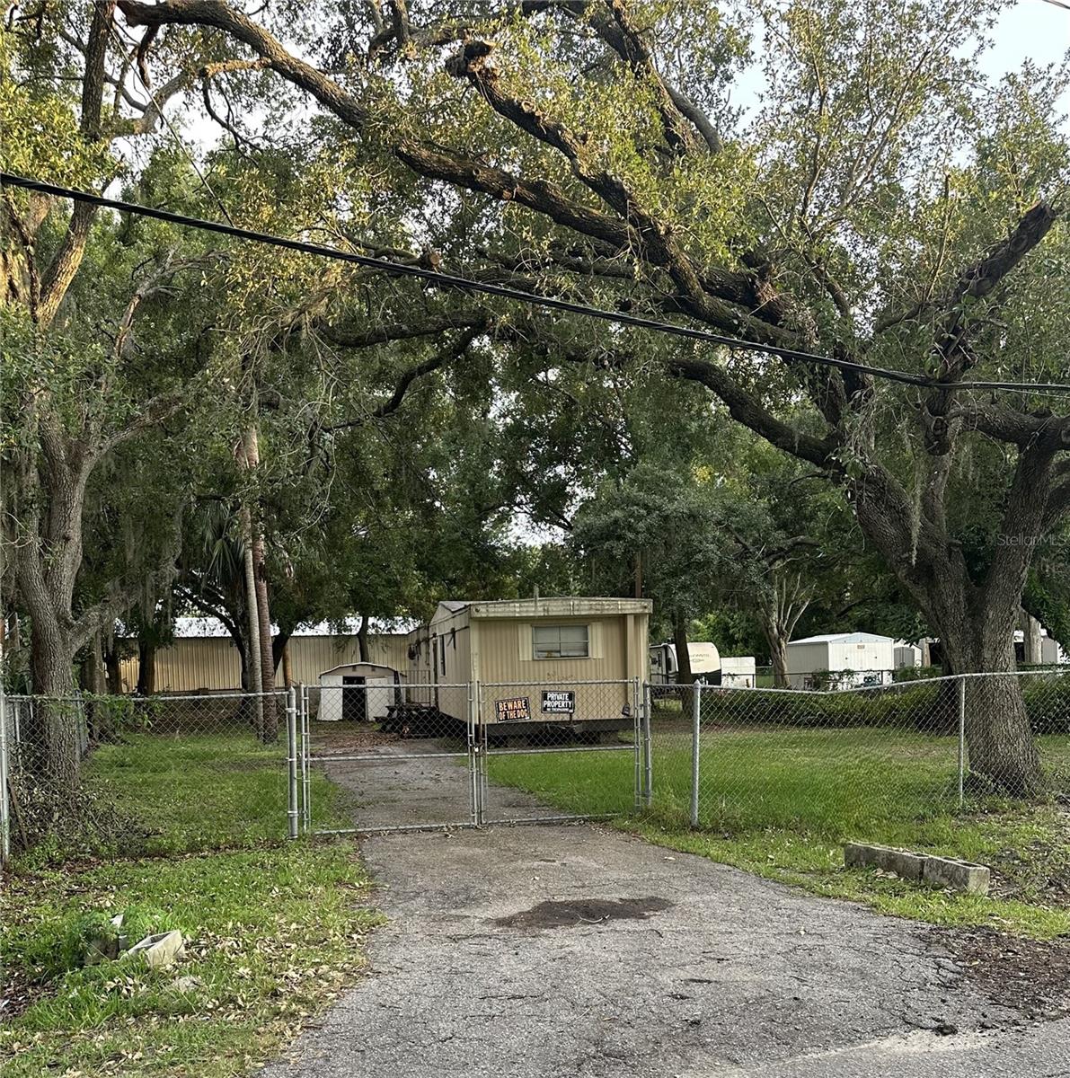 Listing photo id 0 for 6125 Cliff Avenue