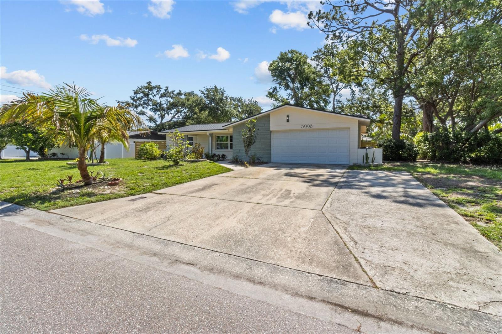 Details for 5998 8th Street S, ST PETERSBURG, FL 33705