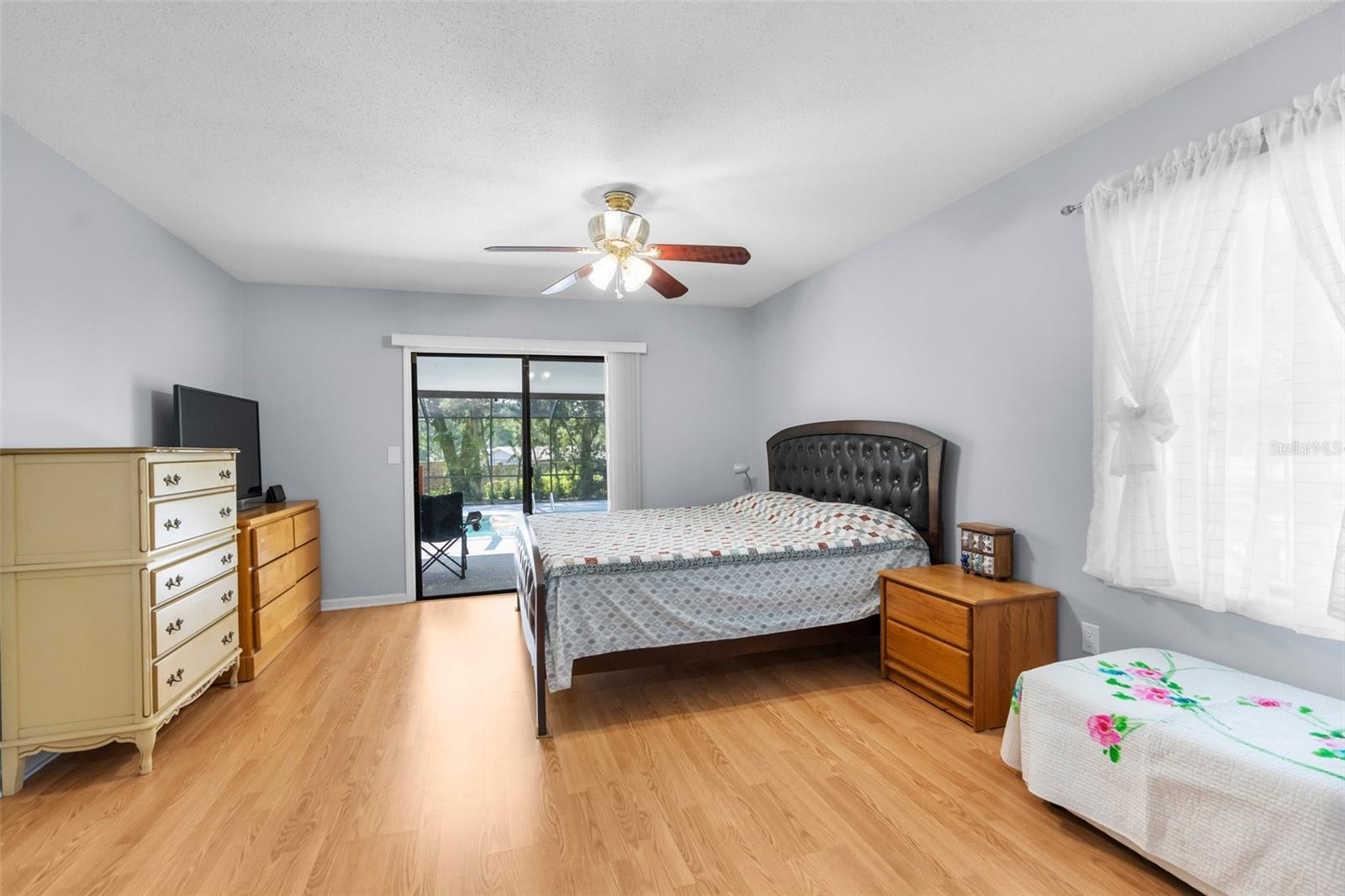 Image 18 of 40 For 23327 Christian Circle