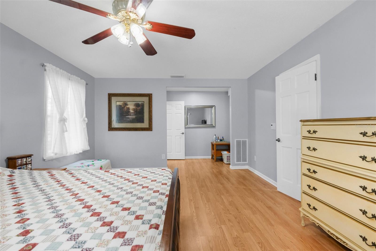Image 19 of 40 For 23327 Christian Circle