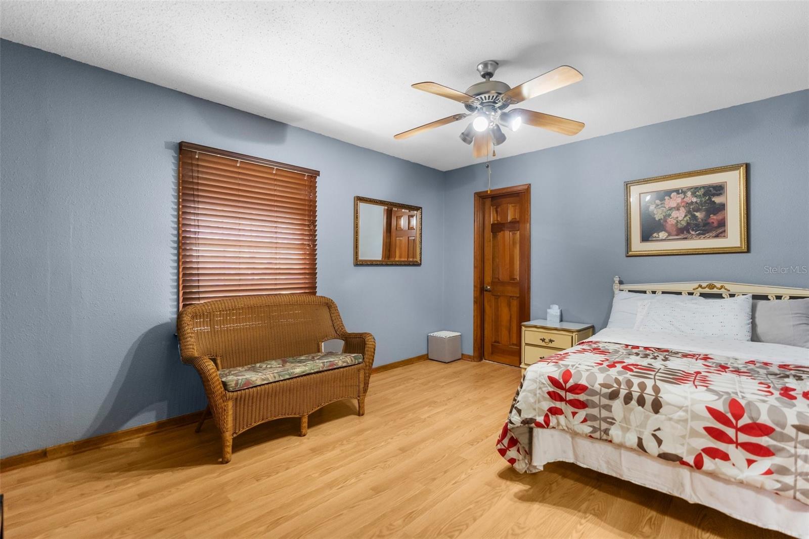 Image 22 of 40 For 23327 Christian Circle
