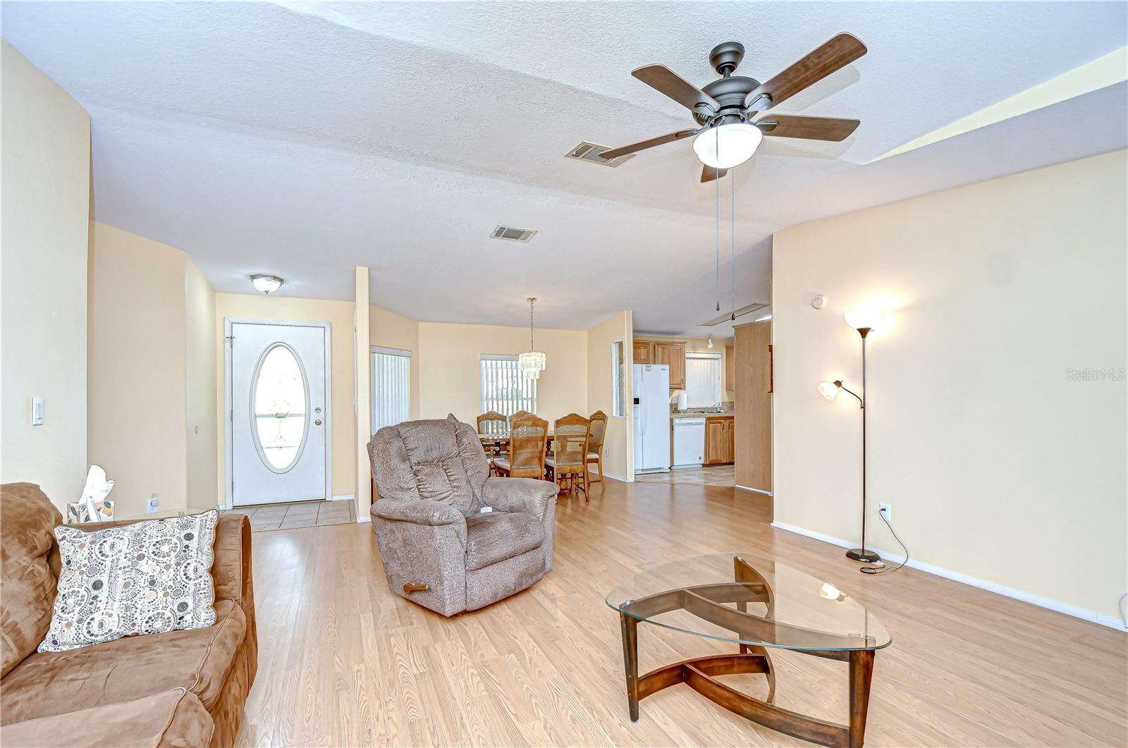 Image 15 of 55 For 37526 New Horizons Boulevard