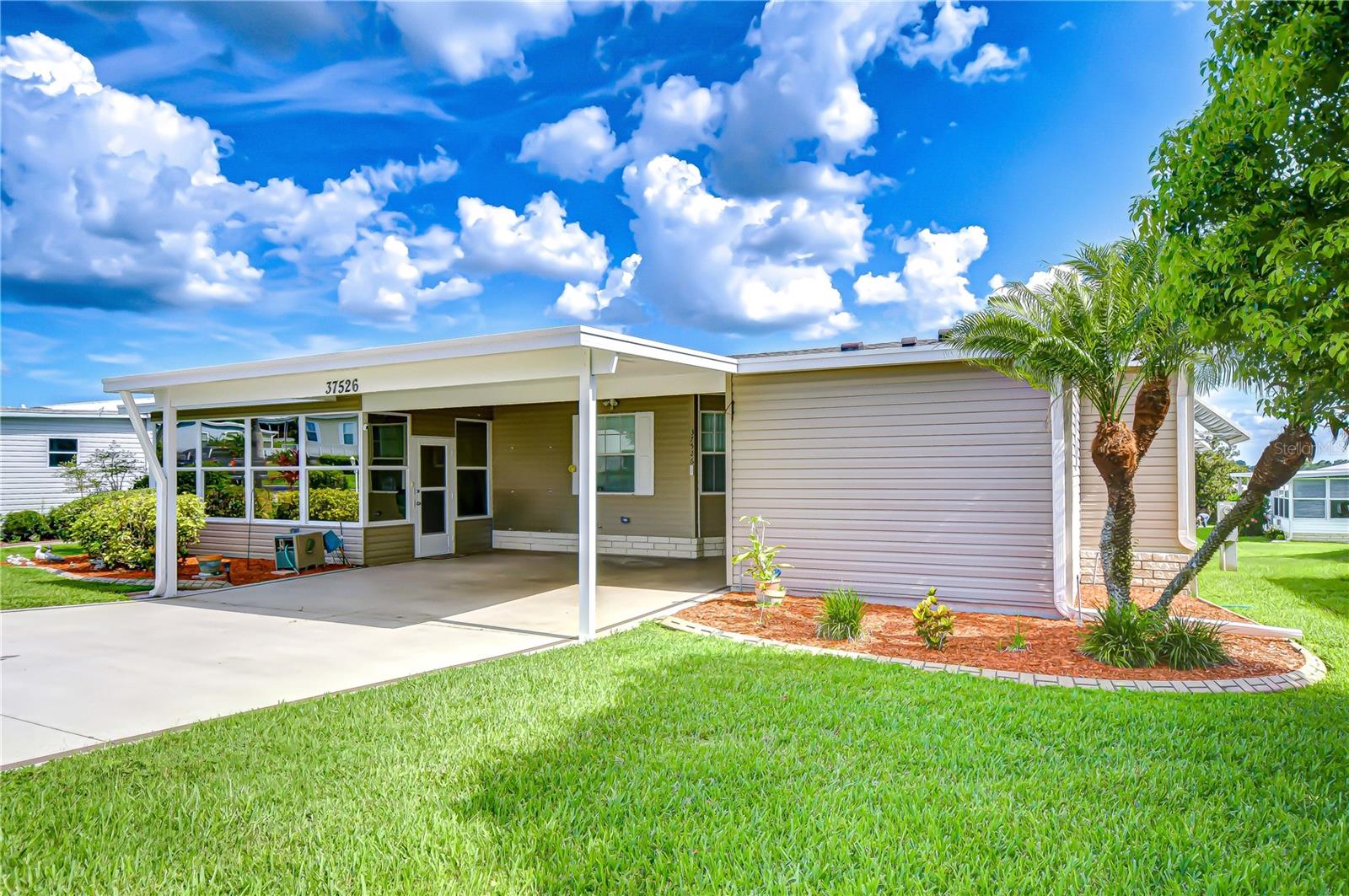 Image 2 of 55 For 37526 New Horizons Boulevard