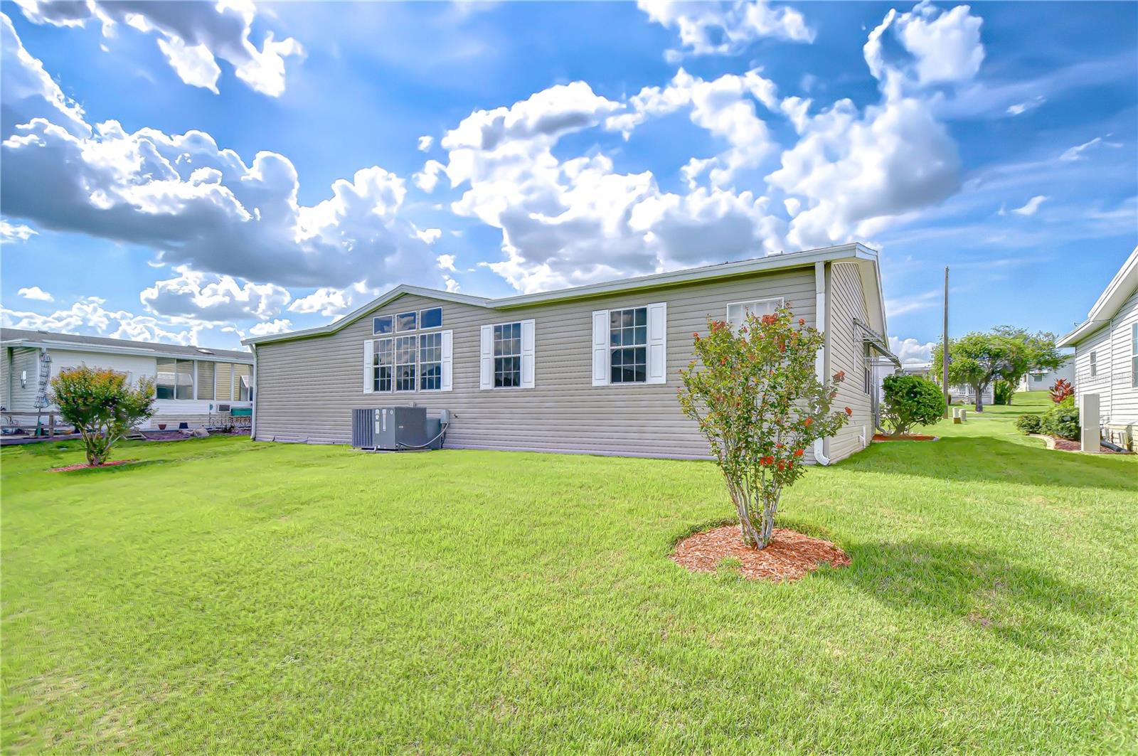 Image 47 of 55 For 37526 New Horizons Boulevard