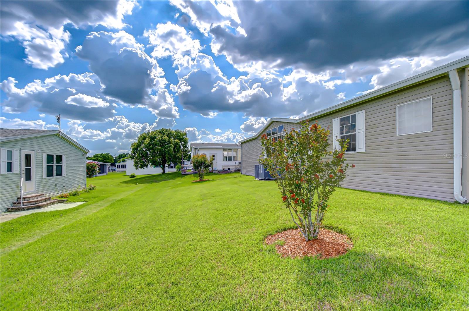 Image 49 of 55 For 37526 New Horizons Boulevard