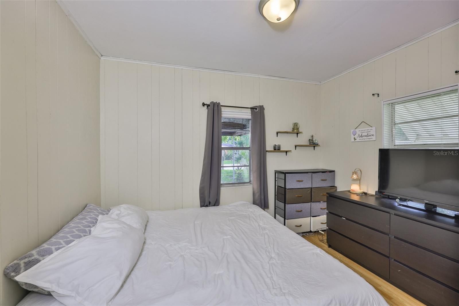 Listing photo id 16 for 1303 Cherry Street