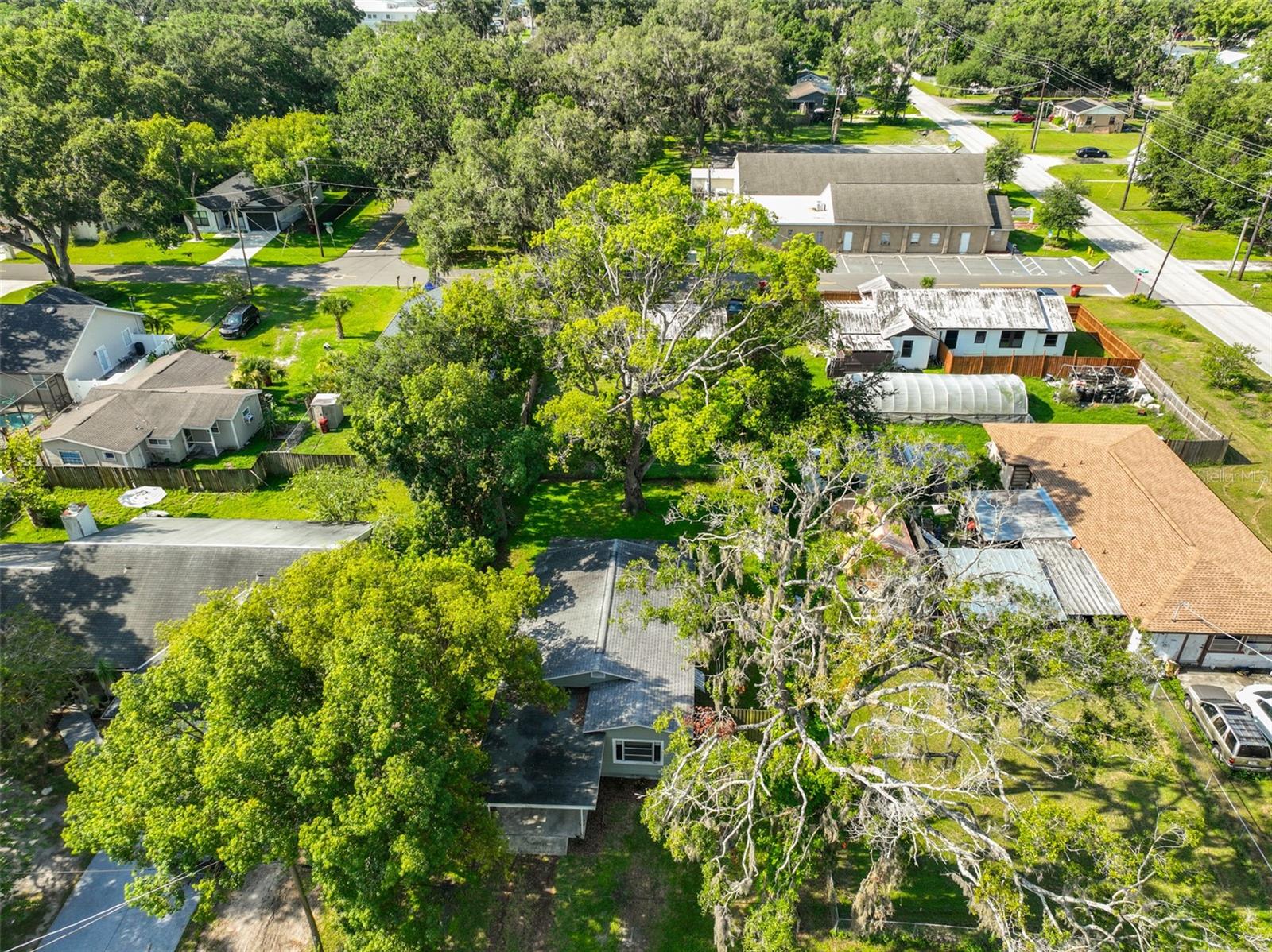 Listing photo id 3 for 1303 Cherry Street