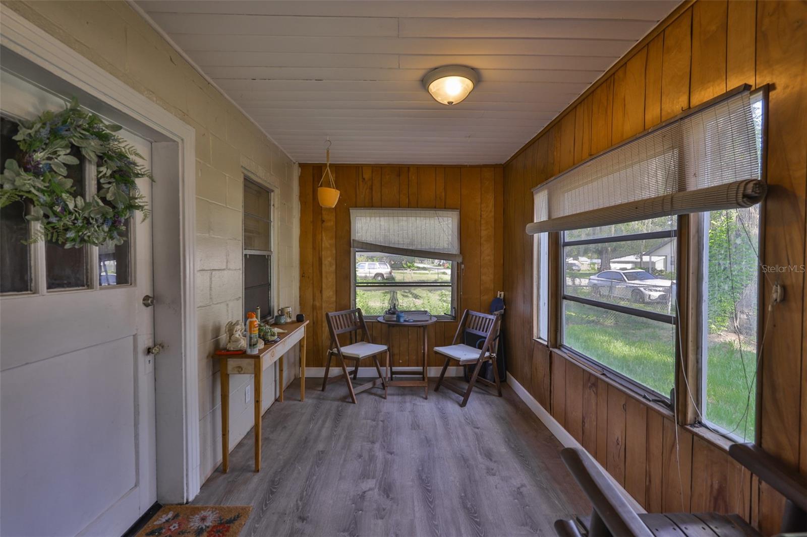 Listing photo id 6 for 1303 Cherry Street