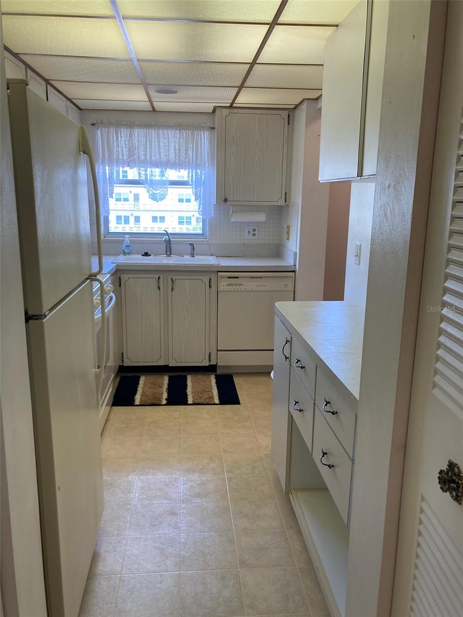 Image 11 of 61 For 5623 80th Street N 314