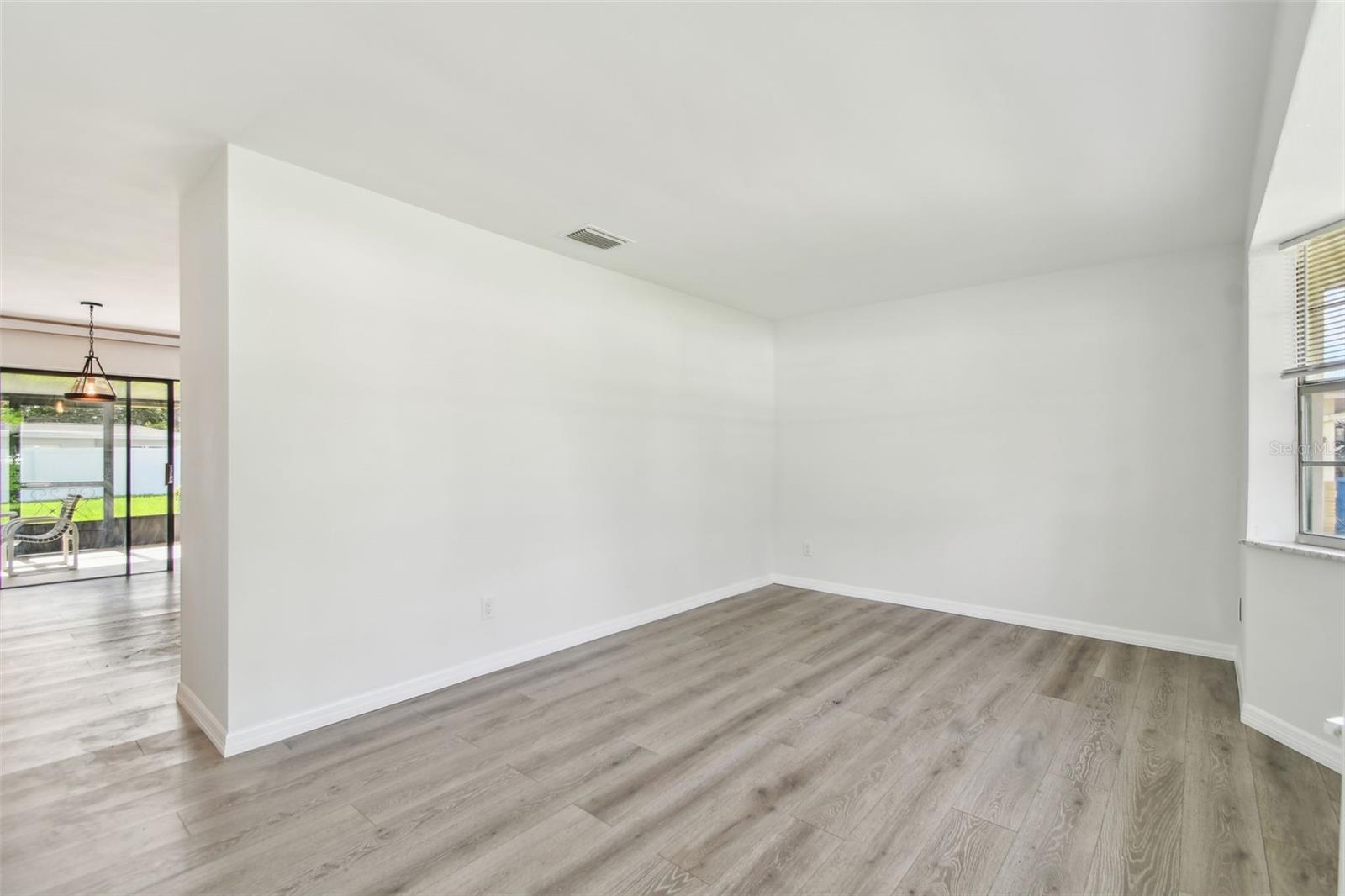 Image 4 of 35 For 7961 2nd Way N