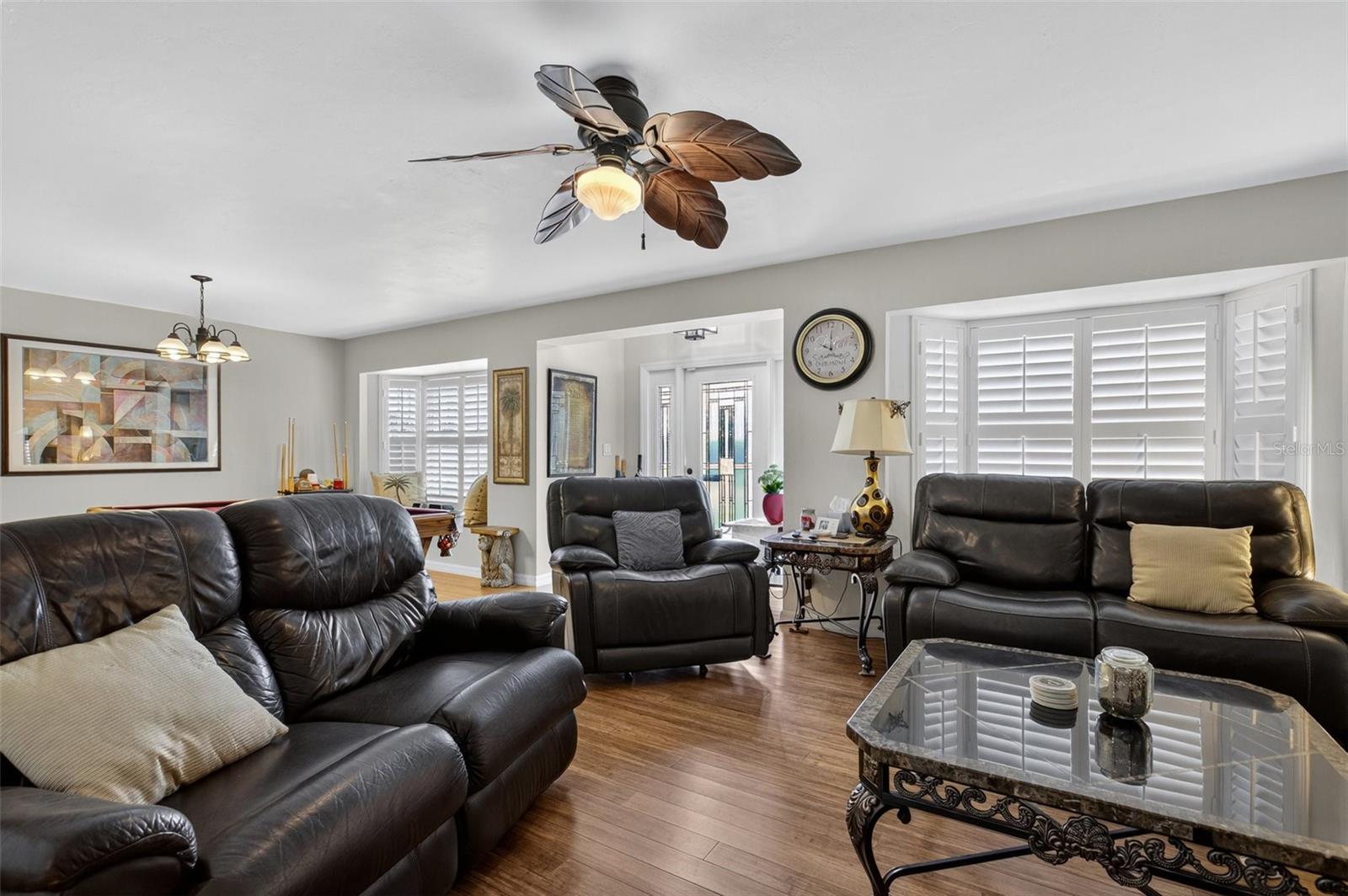 Image 6 of 31 For 210 Jayview Avenue