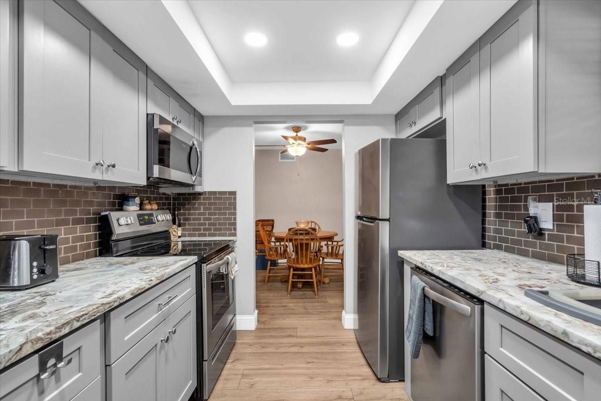 Image 2 of 19 For 1485 Lakeview Road 2