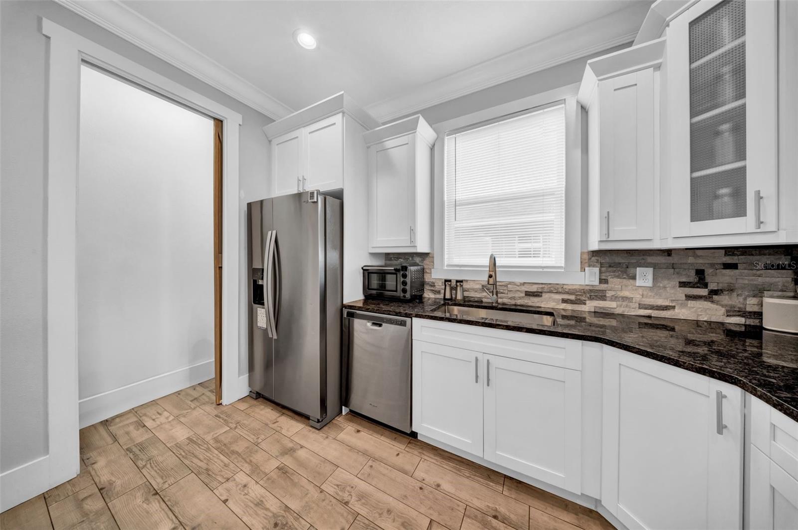 Image 14 of 53 For 3013 Crest Avenue